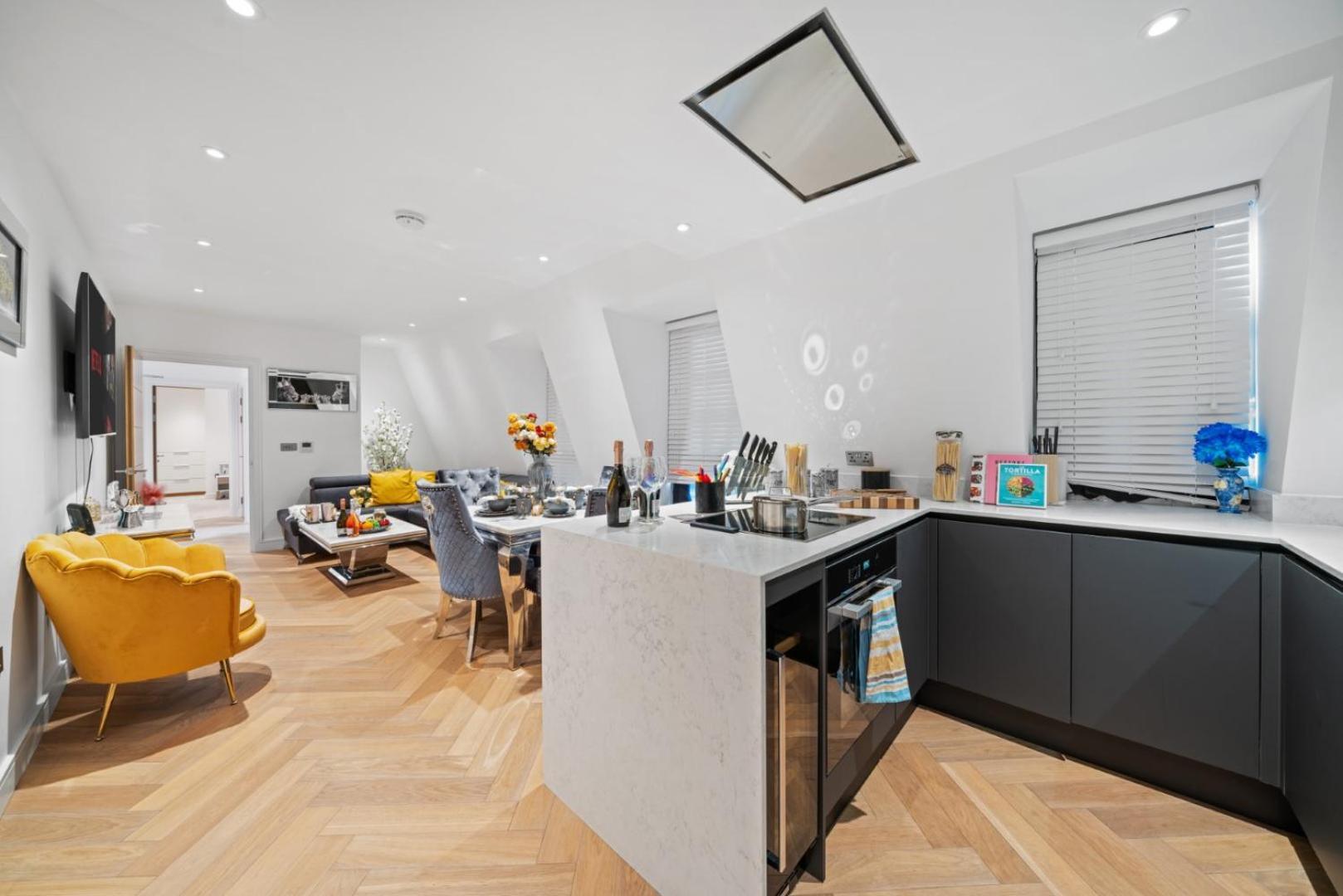 Stunning 1-Bedroom Penthouse In Marble Arch 72 Londýn Exteriér fotografie